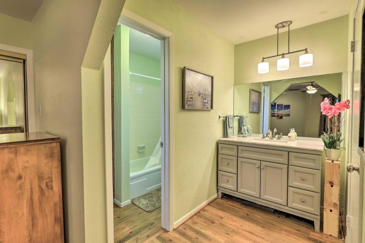 Granbury Getaway With Lake Views 2 Mi To Downtown! Exterior photo