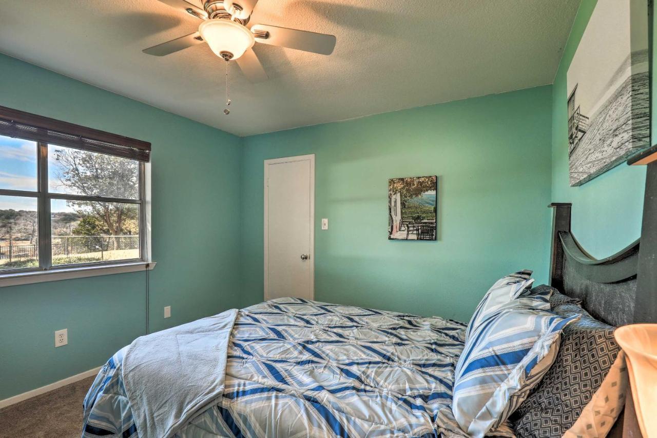 Granbury Getaway With Lake Views 2 Mi To Downtown! Exterior photo