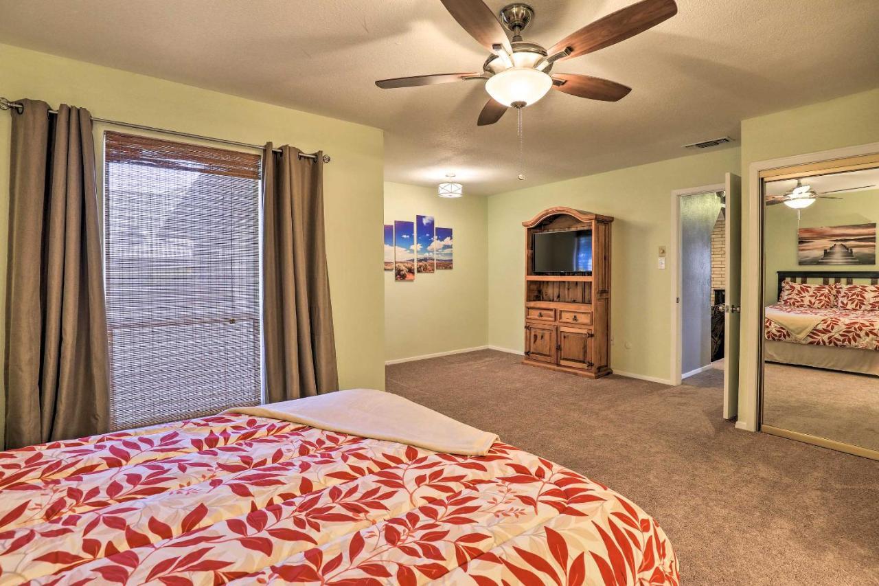 Granbury Getaway With Lake Views 2 Mi To Downtown! Exterior photo